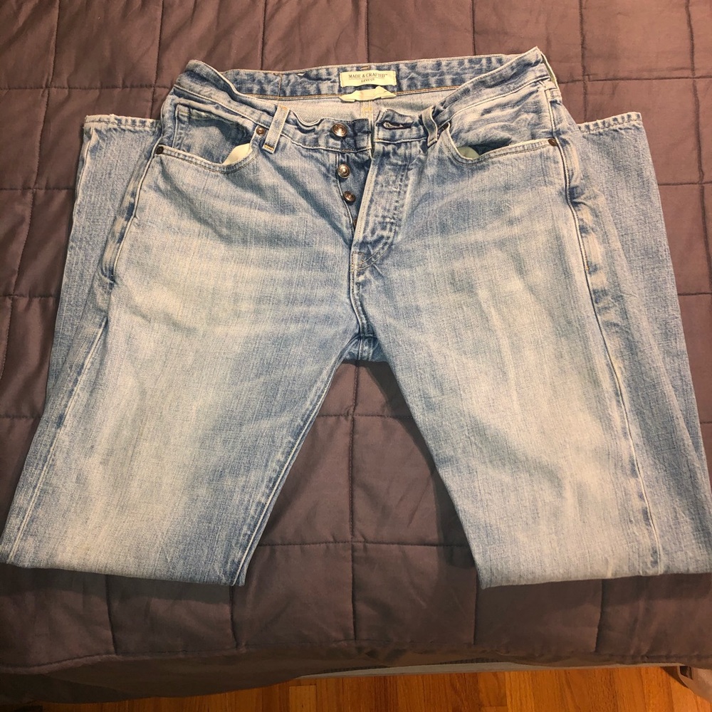 Men’s Levi jeans